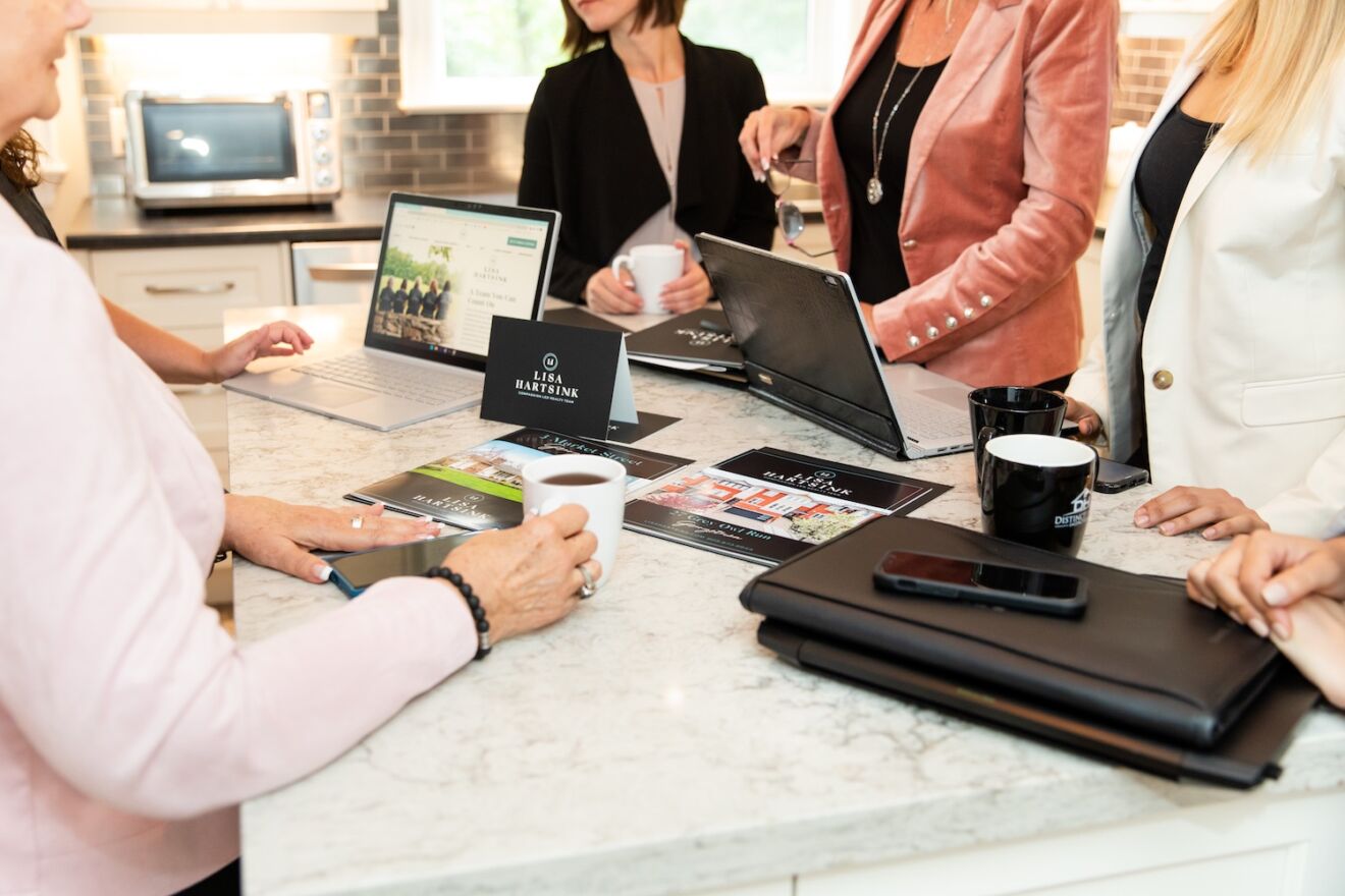 Why Sell Your House With The Lisa Hartsink Team